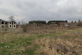 Зем уч в р-не рестор Вокруг света