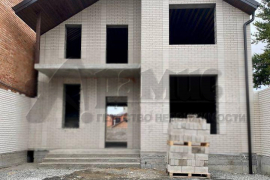 Дом 200 м² на участке 3,3 сот.