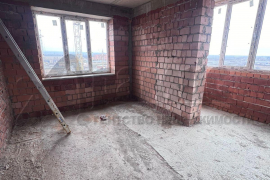 Продаю квартиру 93кв на Курсантов