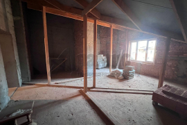 Продаю мансардный этаж 42 кв м