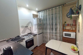 Продаю 2-хкомн квартиру на 4/5