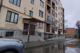 Продаю 1 кв на 1/5 по Тельмана