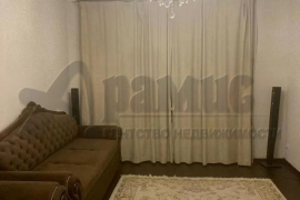 3-к. квартира, 90 м², 8/10 эт.