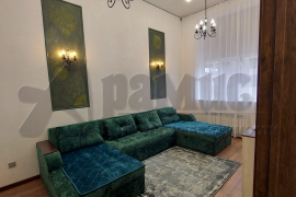 2 комн. на Курсантов Кировцев