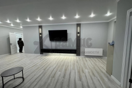 4-к. квартира, 140 м², 8/9 эт.