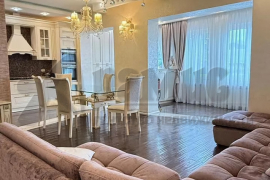 4-к. квартира, 155 м², 3/4 эт.