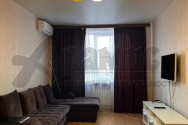 2-к. ква, 67 м², 3/5 эт.