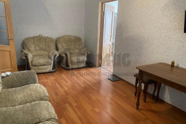 2-к. квартира, 47 м², 3/5 эт.