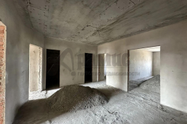 3-к. квартира, 120 м², 4/5 эт.