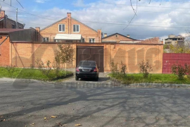 Дом 240 м² на участке 5 сот.