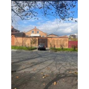 Дом 240 м² на участке 5 сот.