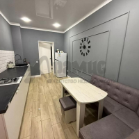 1-к. квартира, 42 м², 1/5 эт.