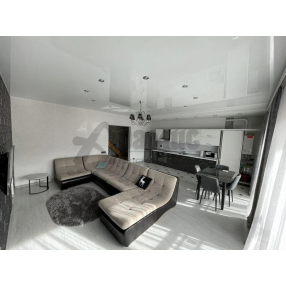 3-к. квартира, 100 м², 9/10 эт.