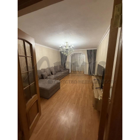 3-к. квартира, 74 м², 3/5 эт.