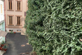 4-к. квартира, 90 м², 2/2 эт.